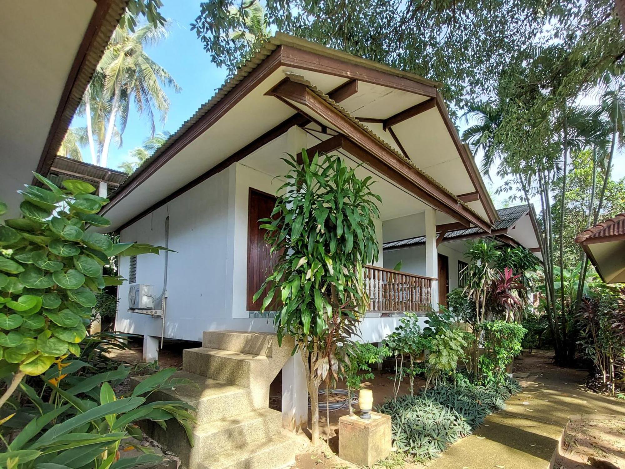 ホテル Fullmoon House Samui ラマイビーチ エクステリア 写真