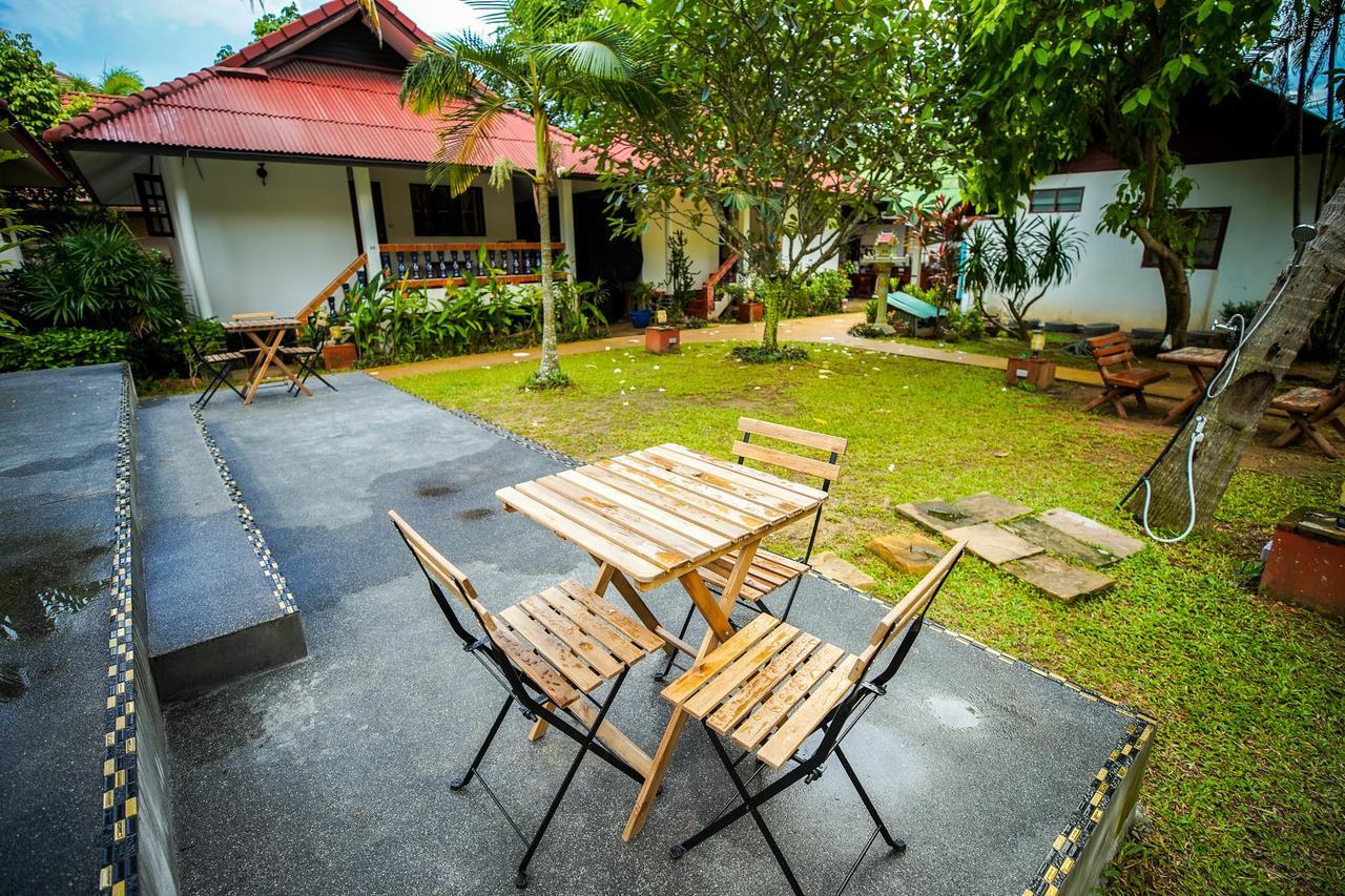 ホテル Fullmoon House Samui ラマイビーチ エクステリア 写真