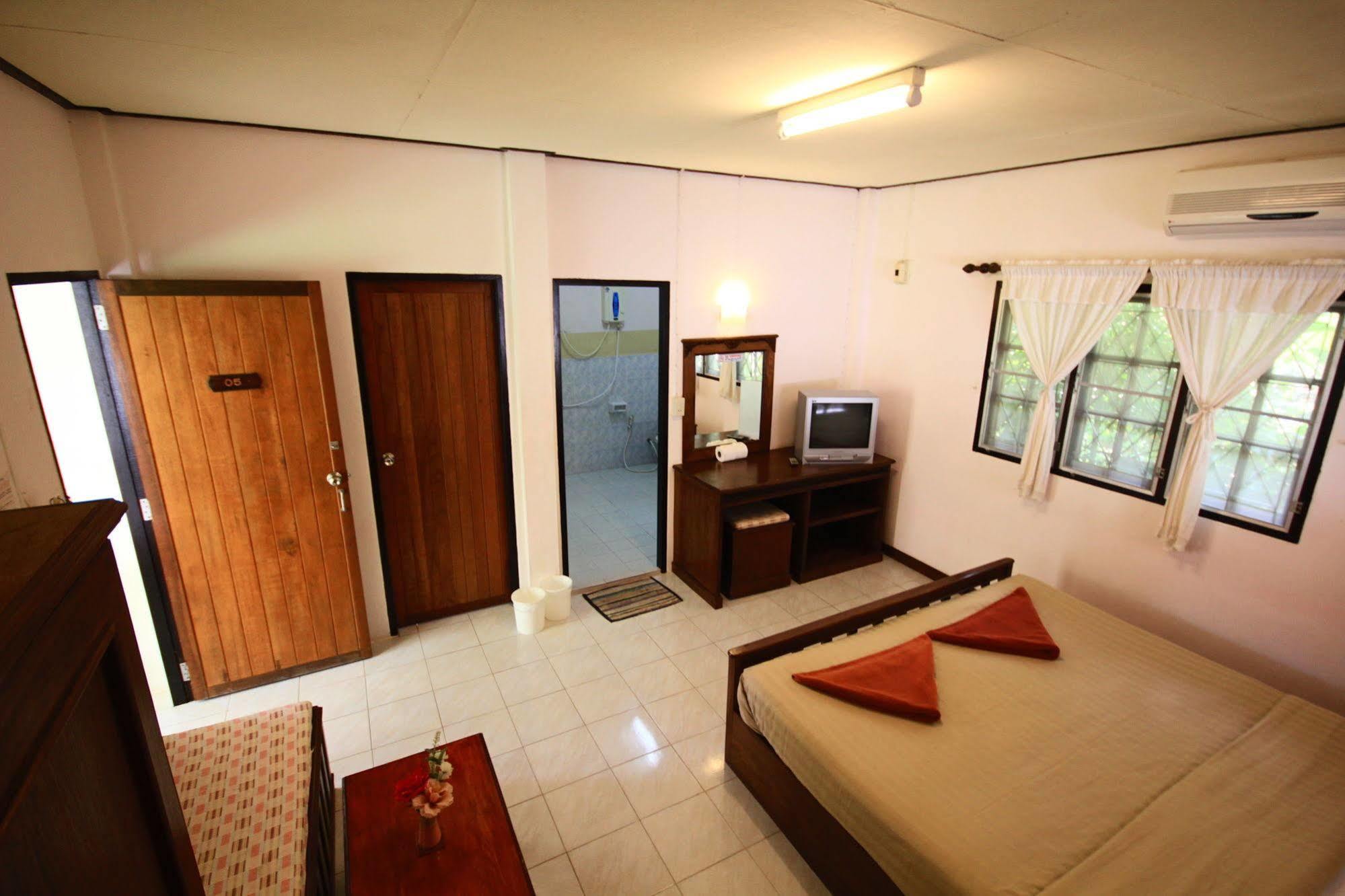 ホテル Fullmoon House Samui ラマイビーチ エクステリア 写真