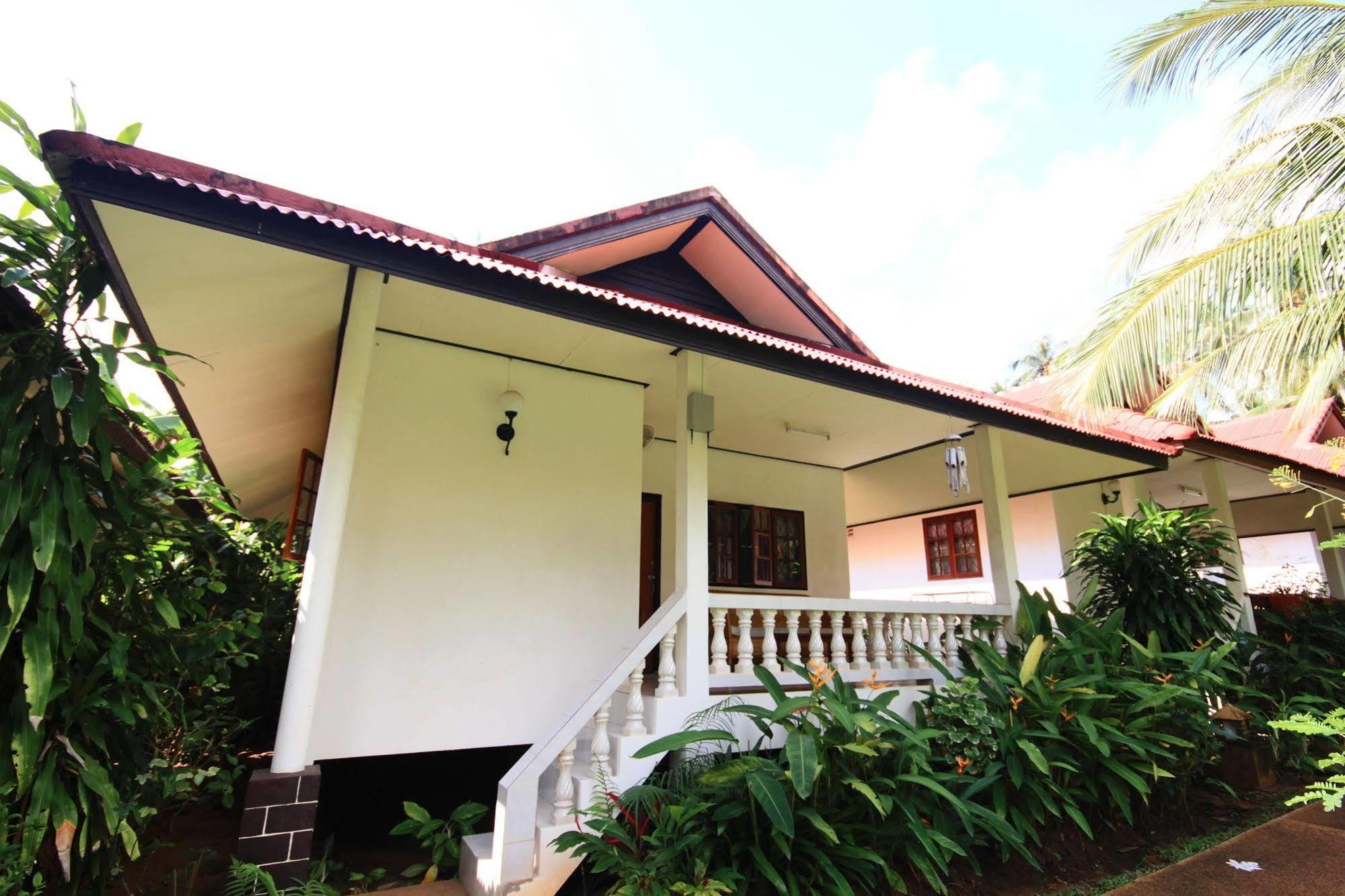 ホテル Fullmoon House Samui ラマイビーチ エクステリア 写真