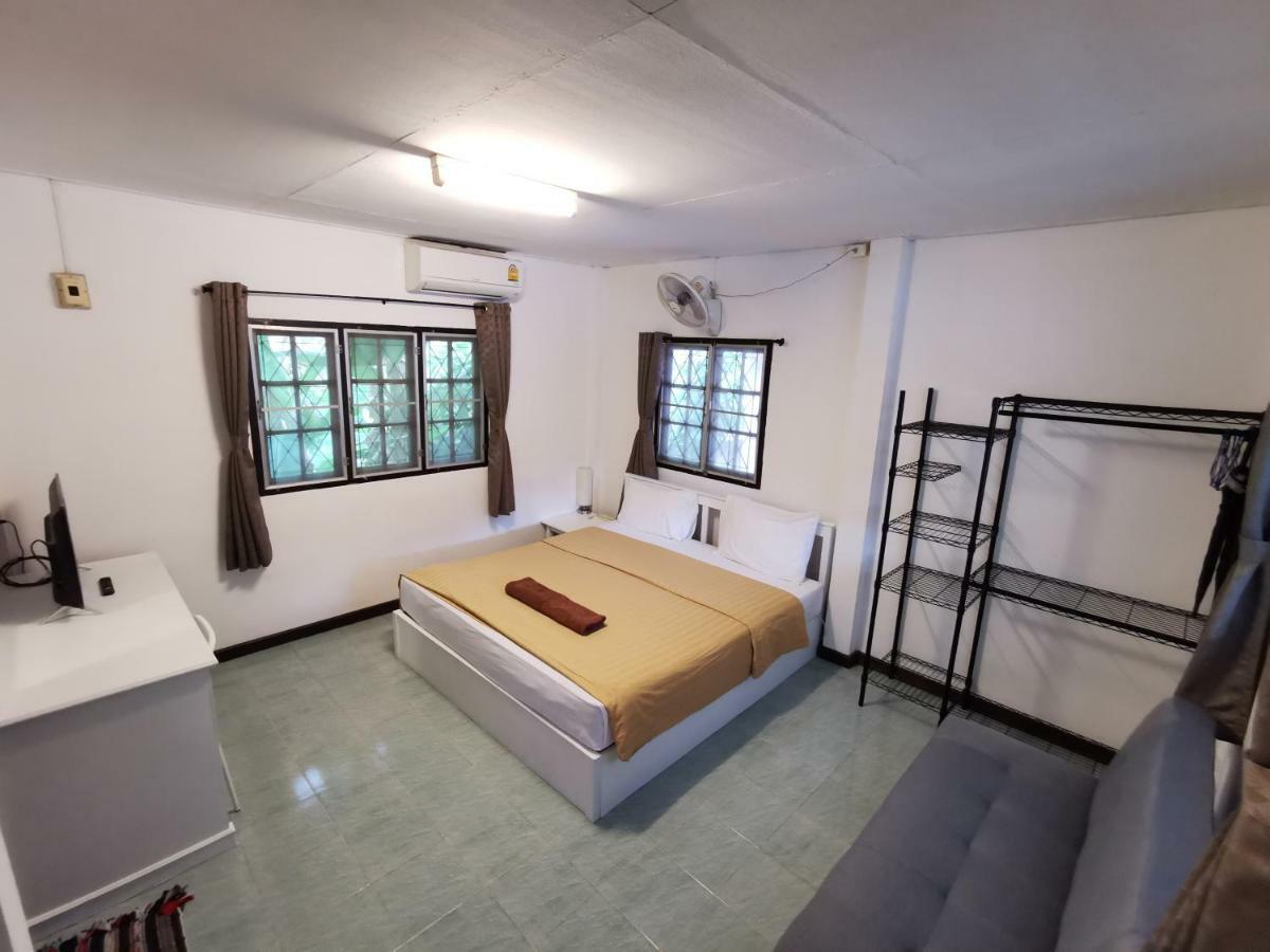 ホテル Fullmoon House Samui ラマイビーチ エクステリア 写真
